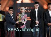 Pemkab Kendal Raih Penghargaan Dalam Ajang Pesantren Award 2025
