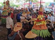 10 Gunungan Dikirab Dalam Tirta Wijaya Festival Desa Malangjiwan Klaten
