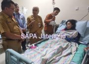 Bupati Besuk Kakak Beradik yang Ibunya Meninggal Dunia Membusuk di Dalam Kamar