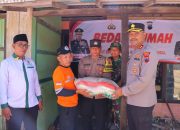 HUT Bhayangkara ke-80, Polres Kendal Bedah 2 Rumah Warga di Kangkung dan Pegandon