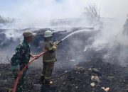 Kebakaran TPA Lama Darupono Berhasil Dikendalikan TNI Bersama Tim Gabungan