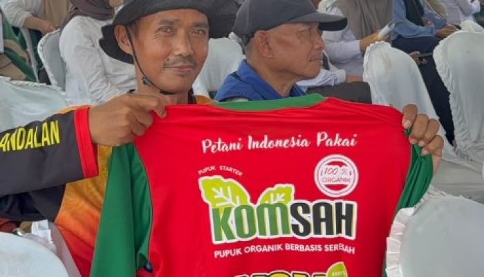 Pupuk Organik Komsah Asal Klaten Bersinar di Sukabumi